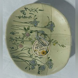 In Homestylez Spring Has Sprung Flowers Appetizer Plates Farmhouse Set of 4.